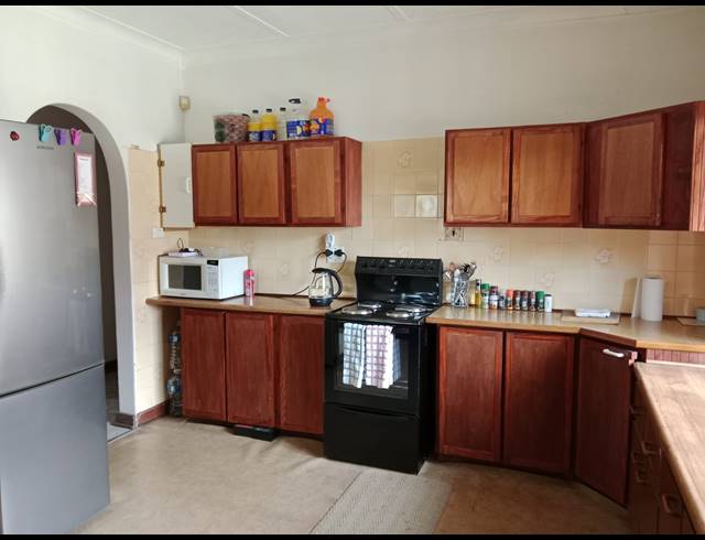 3 BEDROOM HOUSE FOR SALE IN BLUFF